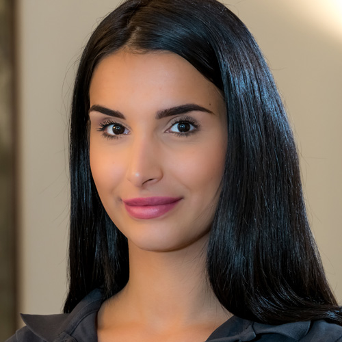 Cigdem Fidan im Team Dr. Wolter